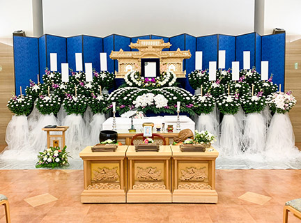 告別式dえ故人様と最後のお別れをします。