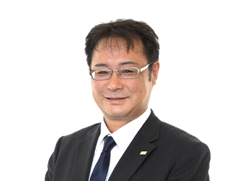 葬儀屋さんの葬儀専門相談員バストアップの写真