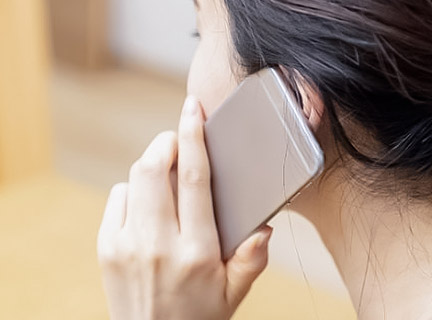 まずは葬儀屋さんへお電話ください